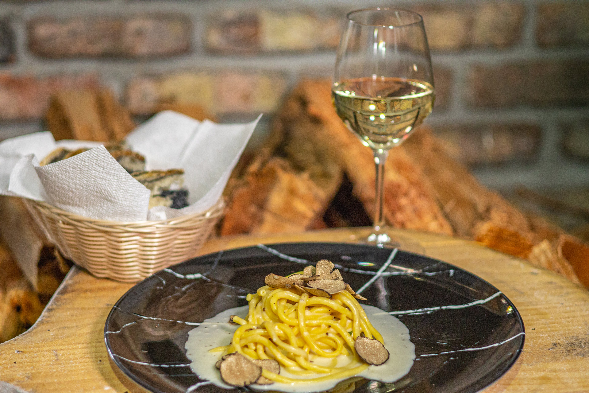 'O-Munaciello-Ristorante-Pizzeria-Spaghetti-Tartufo